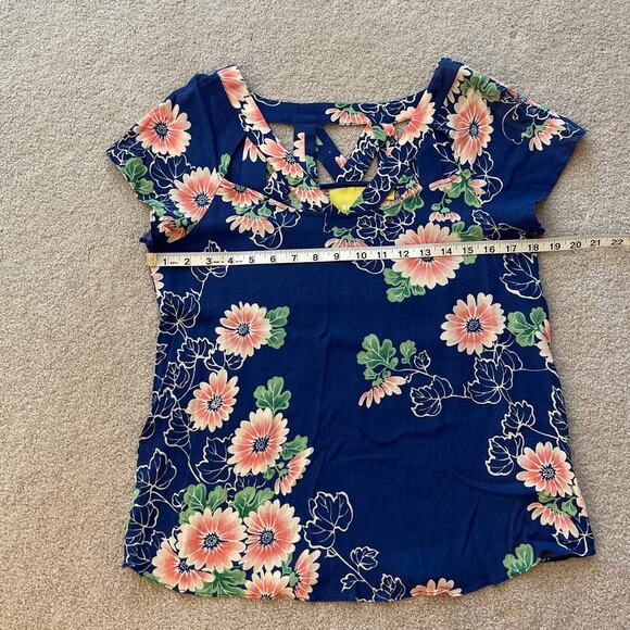 Anthropologie Maeve Blue Floral w/ Cutouts Short Sleeve Blouse Size 8 Boho - Picture 6 of 7